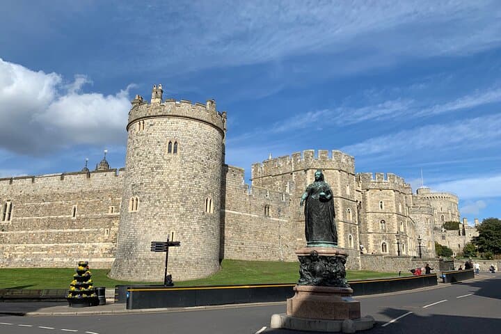 London to Southampton via Windsor Castle: Pre-Cruise Private Transfer & Visit