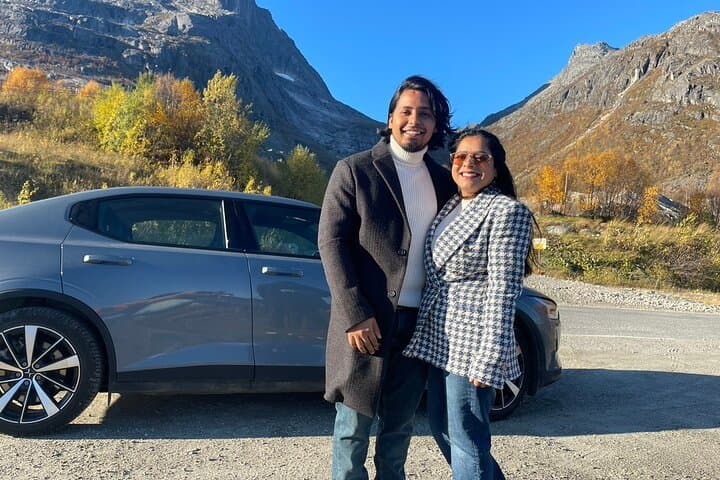 Luxury Fjord Tour from Tromsø: Yacht Cruise, Kvaløya Drives & Ersfjord Cafe