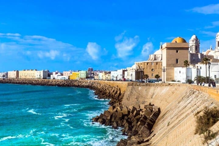 Private 3-Hour Cadiz Walking Tour: Historic Centre, La Caleta & Cathedral photo 6