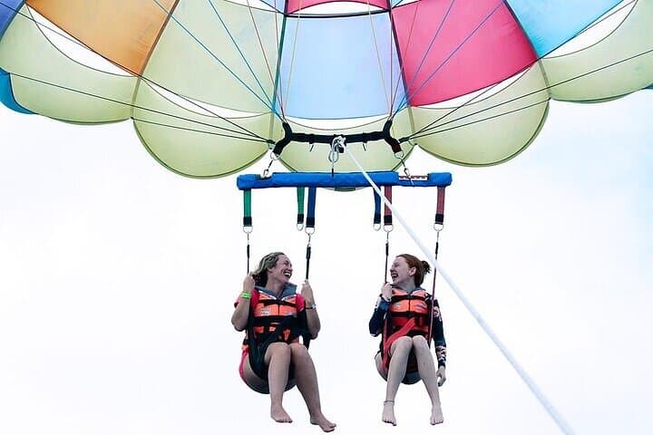 Parasailing in Cancun: 10–12 Minute Flight over the Hotel Zone and Nichupté Lagoon photo 4