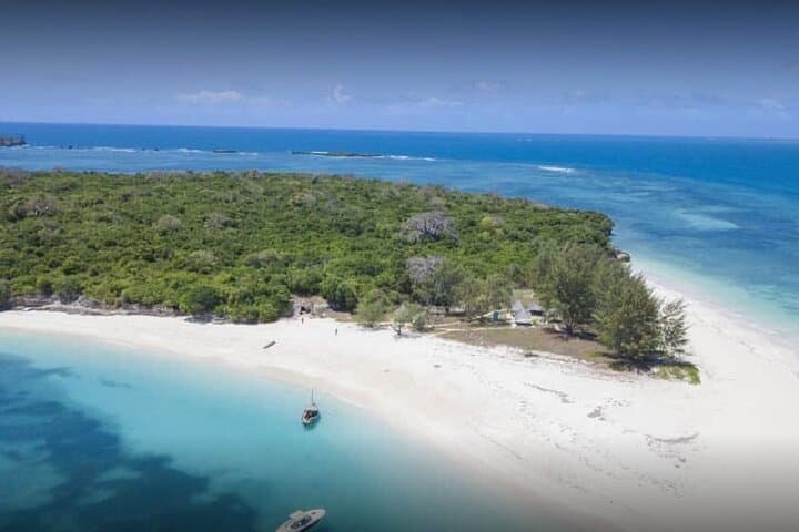 Sinda Island Day Trip: Dhow Sailing and Snorkeling from Dar es Salaam photo 3