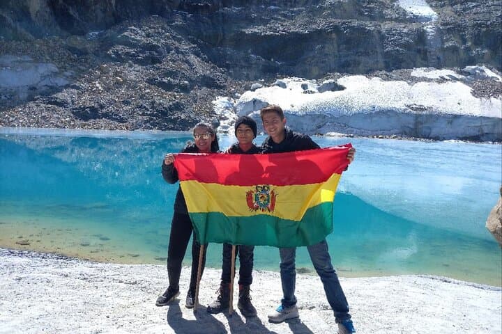 Charquini and Laguna Esmeralda Full-Day Trek from La Paz photo 3