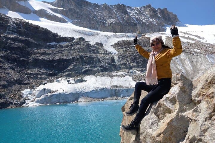 Charquini and Laguna Esmeralda Full-Day Trek from La Paz photo 5