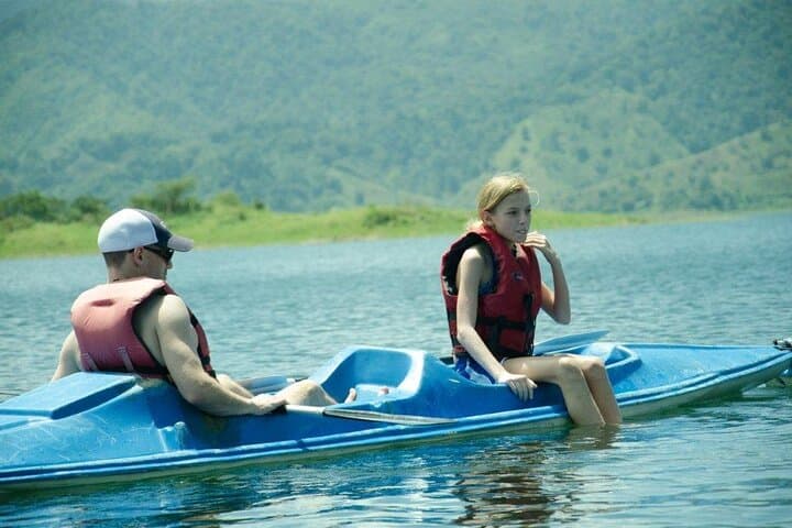 Arenal Lake Flexi Pass: Kayak, SUP & Peninsula Trail in 3 Hours photo 3