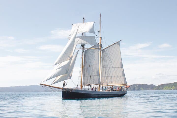 sail-the-bay-of-islands-on-r-tucker-thompson-tall-ship-with-bbq-lunch