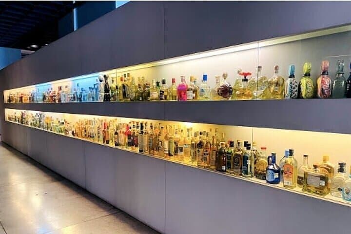 Guided Tour of the Tequila and Mezcal Museum in Plaza Garibaldi — Mexico City Tasting & History