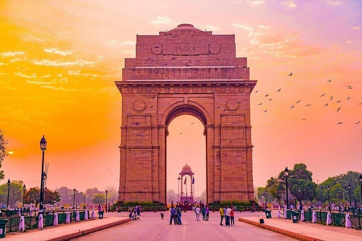 Old and New Delhi: Private Full-Day City Tour with Rickshaw Ride photo 1