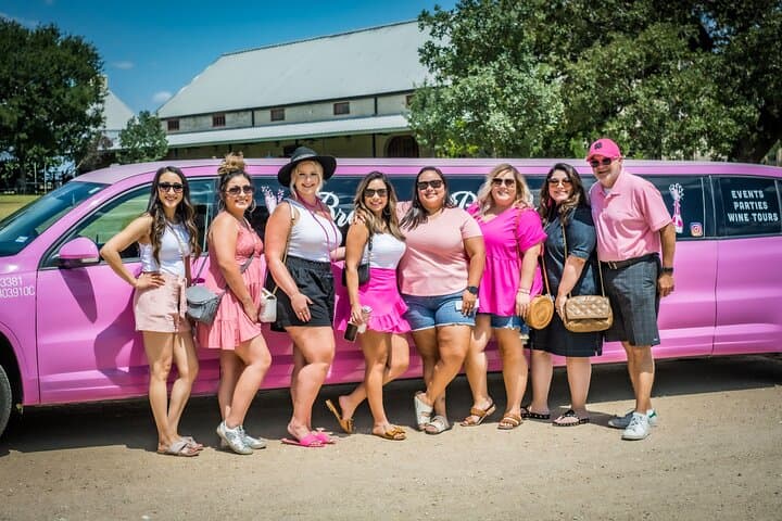 Fredericksburg Private Wine Tour: Volkswagen Limo Tasting Experience photo 3