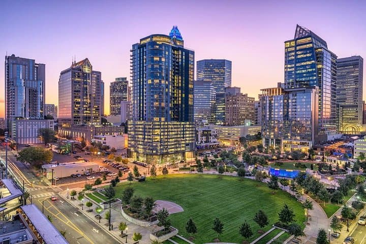 Private Night Out in Charlotte: Uptown Party Tour & Customizable City Cruise