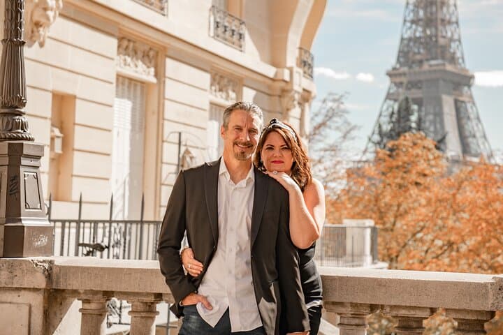 Eiffel Tower Photo Shoot: Professional Paris Photography Experience