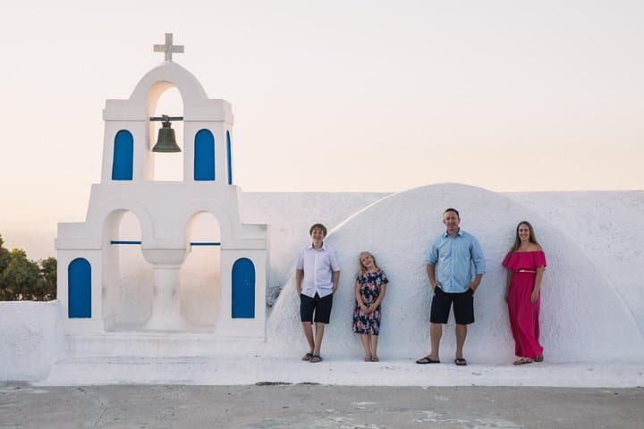 Santorini Professional Photo Shoot: Private Photographer & Best Locations photo 5