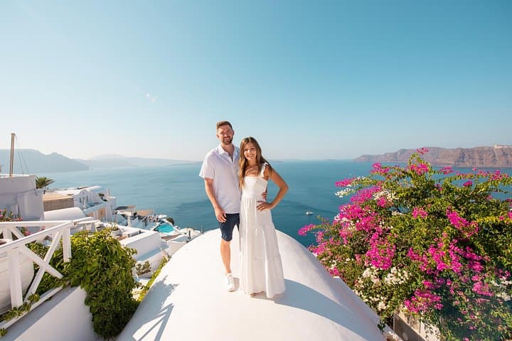 Santorini Professional Photo Shoot: Private Photographer & Best Locations