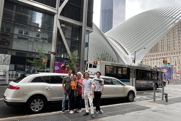 Insider NYC Limo Tour: Private 4-Hour Guided Drive Through Manhattan