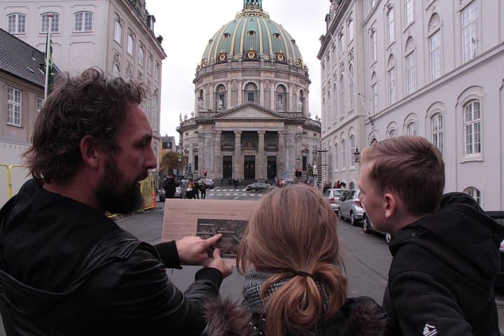 Copenhagen Self-Guided Murder Mystery Tour — Amalienborg & Nyhavn Walking Game photo 5