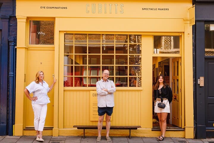 Liverpool Photo Experience: Private Professional Photo Shoot in Iconic City Locations photo 3