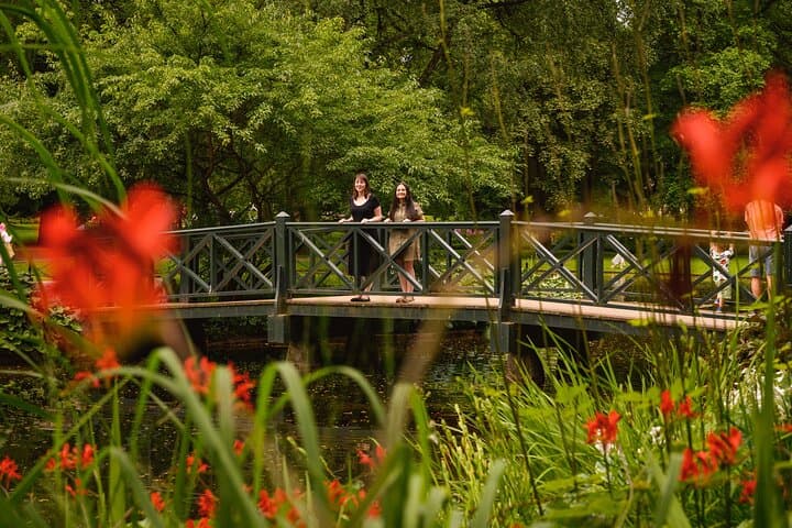 Liverpool Photo Experience: Private Professional Photo Shoot in Iconic City Locations photo 4