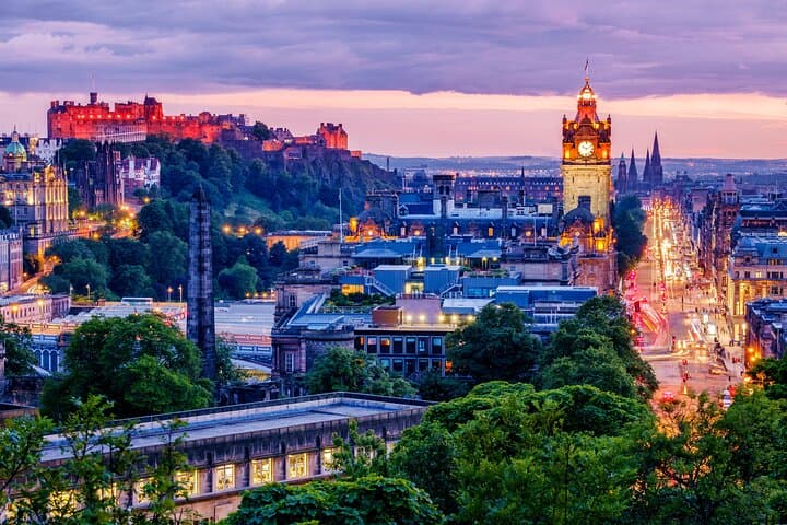 Capture Edinburgh: Private Professional Photo Shoot in Historic Locations