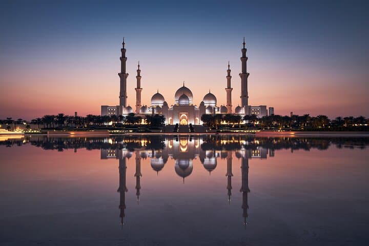 Abu Dhabi Photo Shoot Guide: Capture Mosques, Skylines and Mangroves