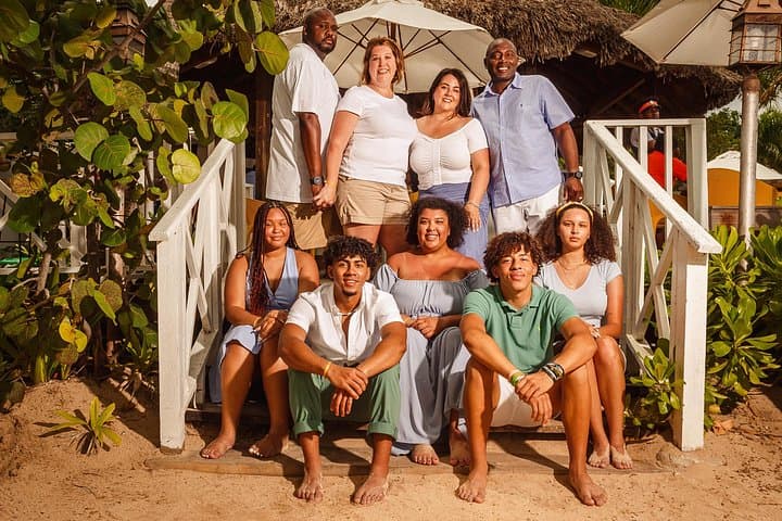 Montego Bay Photo Shoot: Private Photographer in Iconic Coastal Locations photo 1