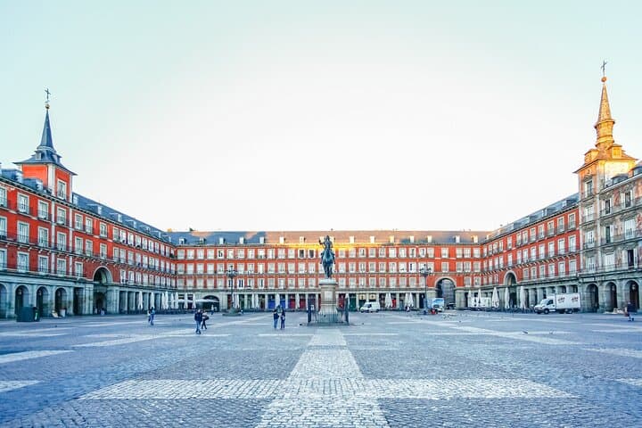 Solve Madrid: Self-Guided Scavenger Hunt Through the City's Highlights photo 6