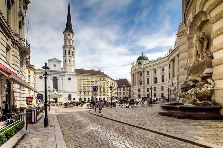 Vienna Scavenger Hunt: Self-Guided Highlights Walking Tour photo 4