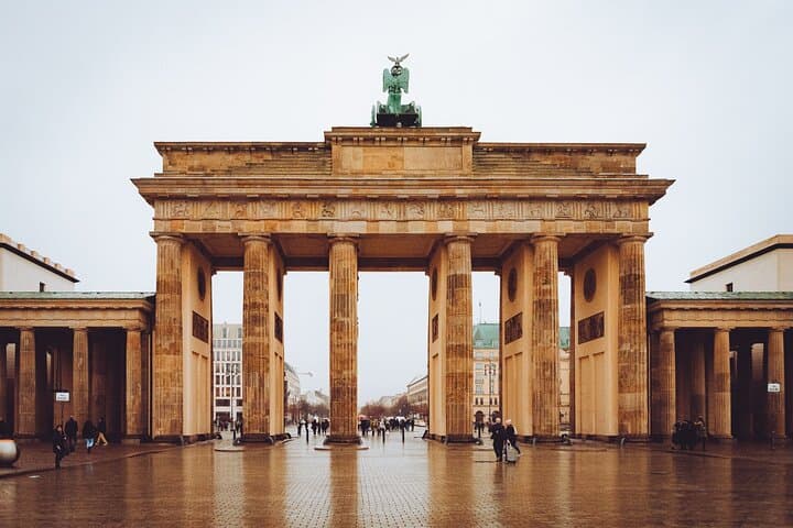 Berlin Scavenger Hunt: Self-Guided Walking Tour & Audio Puzzle Trail