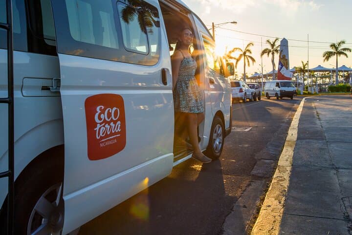 Private Airport Transfers in Nicaragua: Managua to Granada, León, Masaya & San Juan del Sur