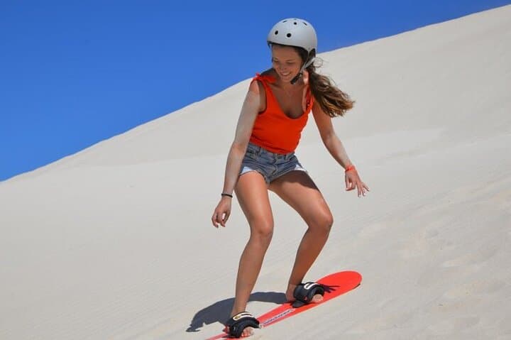 Sandboarding in Cape Town: 2-Hour Dune Adventure with Table Mountain Views