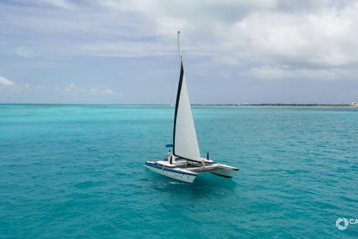 Isla Mujeres Catamaran Tour: Snorkel the Underwater Museum and Open Bar Day Trip photo 3