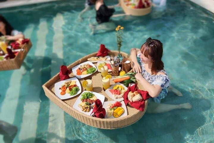 Ubud Floating Breakfast and Tegallalang Rice Terrace Private Tour — 8‑Hour Ubud Highlights photo 1