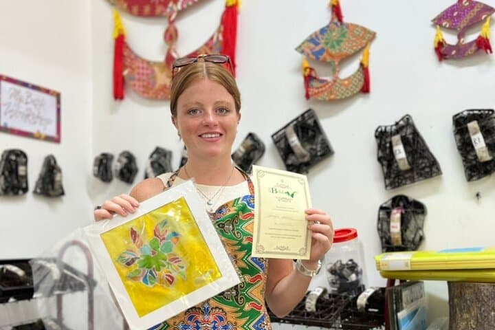 Hands-On Batik Coloring Workshop in Kuala Lumpur — Paint a 20cm Canvas photo 3