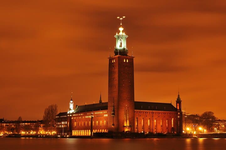 Stockholm Scavenger Hunt: Self-Guided Highlights Walking Tour