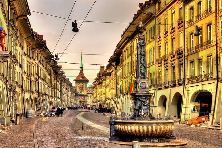 Bern Scavenger Hunt: Self-Guided Highlights Walking Tour