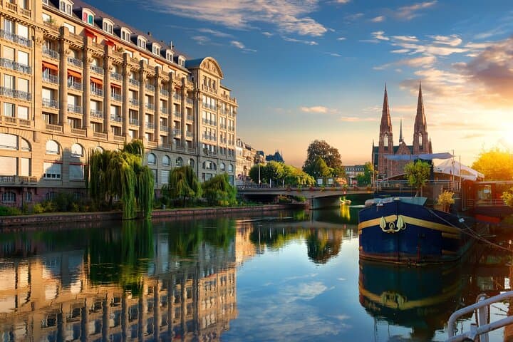 Strasbourg Scavenger Hunt — Self-Guided Audio Walking Tour of the Cathedral Quarter photo 3