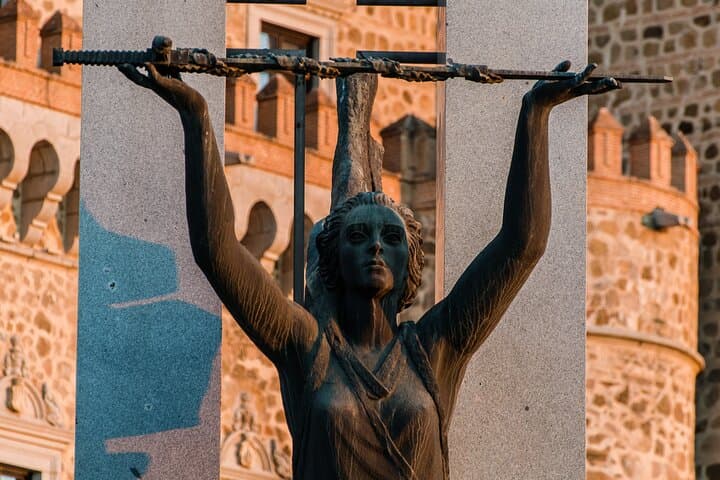 Toledo Scavenger Hunt: Self-Guided Walking Tour of Historic Sights photo 2
