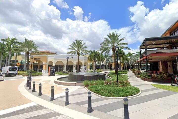Full-Day Sawgrass Mills Outlet Shopping Tour from Miami Beach photo 5