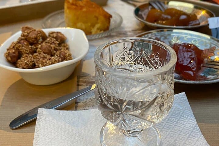 Heraklion Walking & Tasting Tour: Downtown Stroll & Cretan Flavors