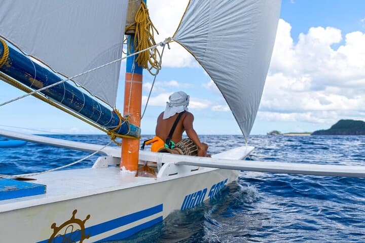Boracay Paraw Sailing: Traditional Outrigger Cruise Around White Beach photo 3