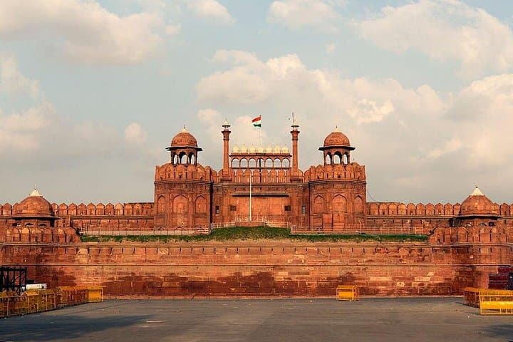 Full-Day Old & New Delhi Private Tour: Jama Masjid, Qutub Minar & More photo 2