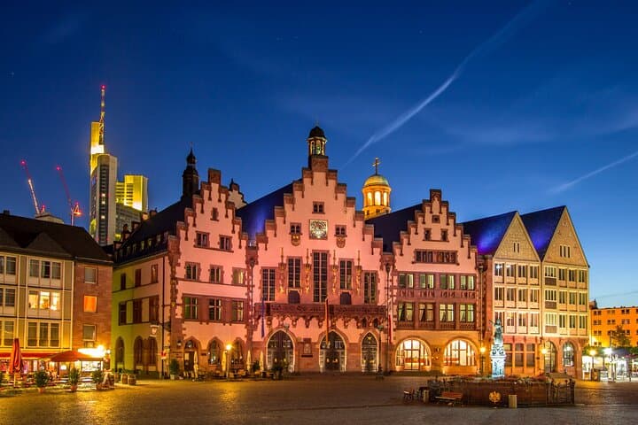 Frankfurt Scavenger Hunt: Self-Guided City Walk & Historical Highlights photo 4