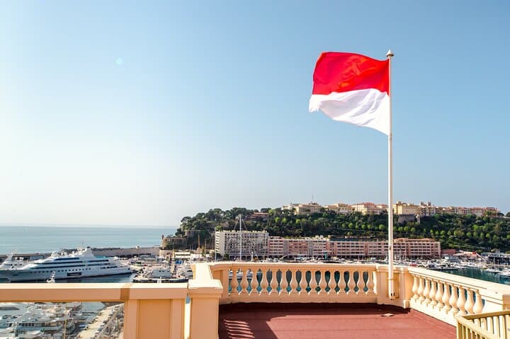 Monaco Scavenger Hunt: Self-Guided Old Town Walking Tour