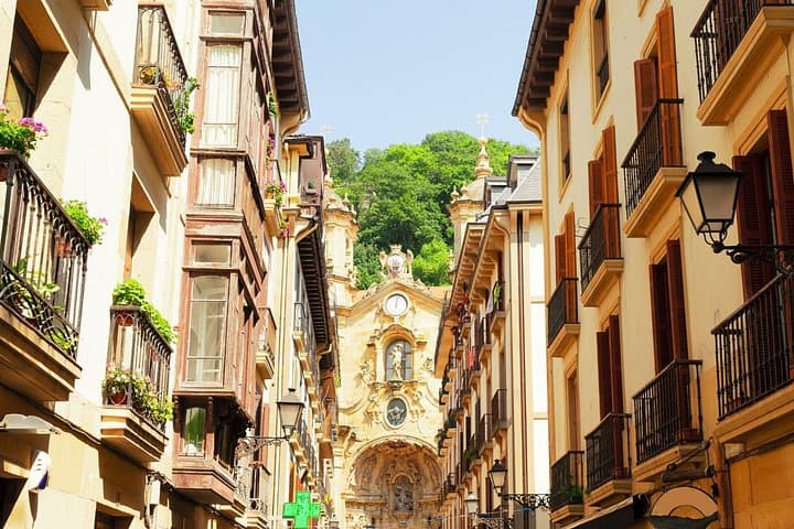 San Sebastián Scavenger Hunt — Self-Guided Walking Tour of La Concha & Old Town photo 2