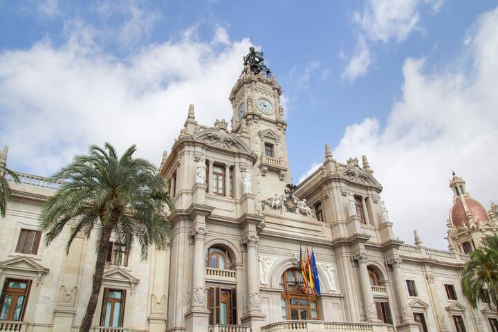 Valencia Scavenger Hunt: Self-Guided Highlights Walking Tour photo 2