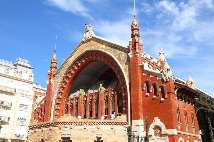 Valencia Scavenger Hunt: Self-Guided Highlights Walking Tour photo 3