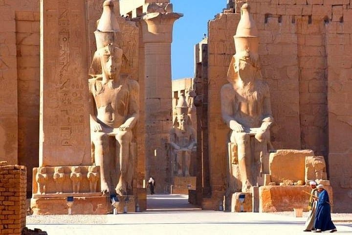 Dawn Balloon Flight Over Luxor and East Bank Temple Tour
