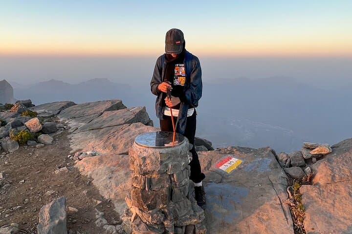 Jebel Shams Summit W4: Two-Day High-Altitude Trek and Overnight Camp photo 2