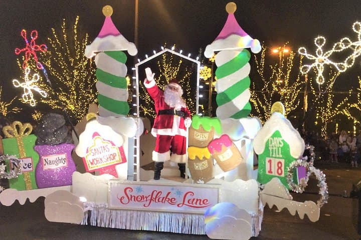Seattle Christmas Lights Photo Tour: Garden d'Lights & Snowflake Lane Parade photo 2