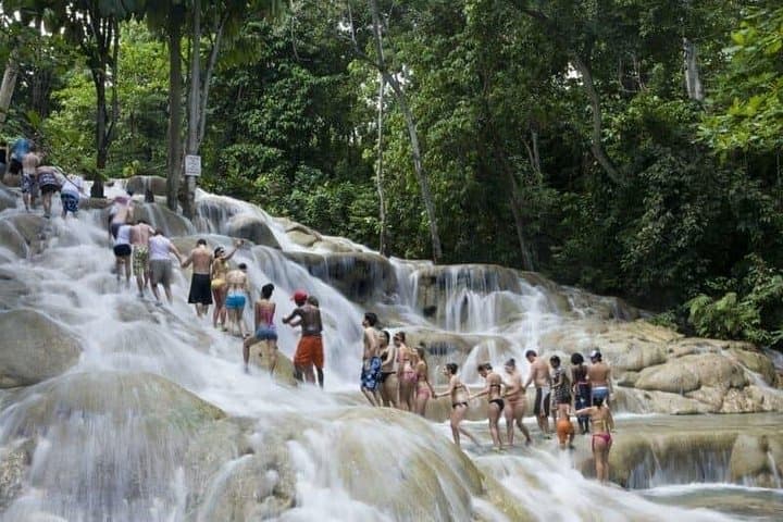 Montego Bay to Dunns River Falls: Half-Day Climb and Cultural Drive photo 2