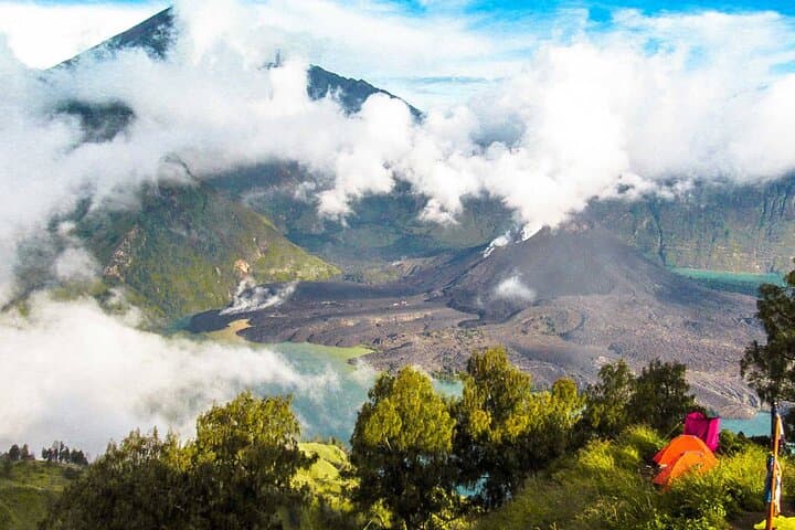 Conquer Mount Rinjani Second Summit: 2-Day Trek to Segara Anak and Crater Rim photo 4