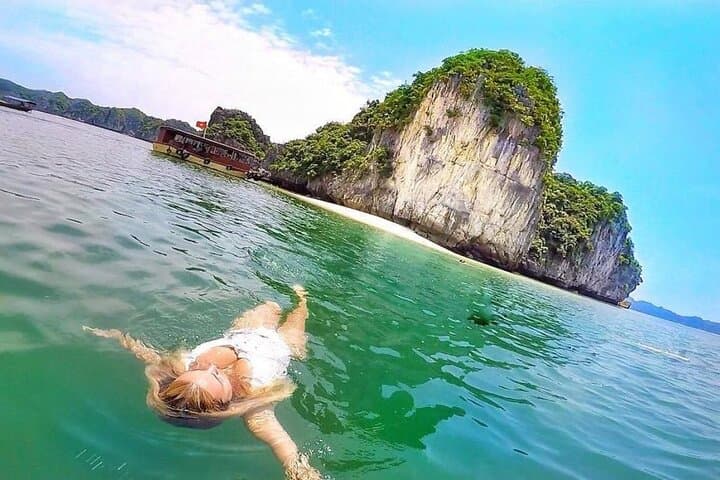 Halong Bay Day Cruise: Junk Boat, Kayaking & Titop Island 1-Day Tour photo 2